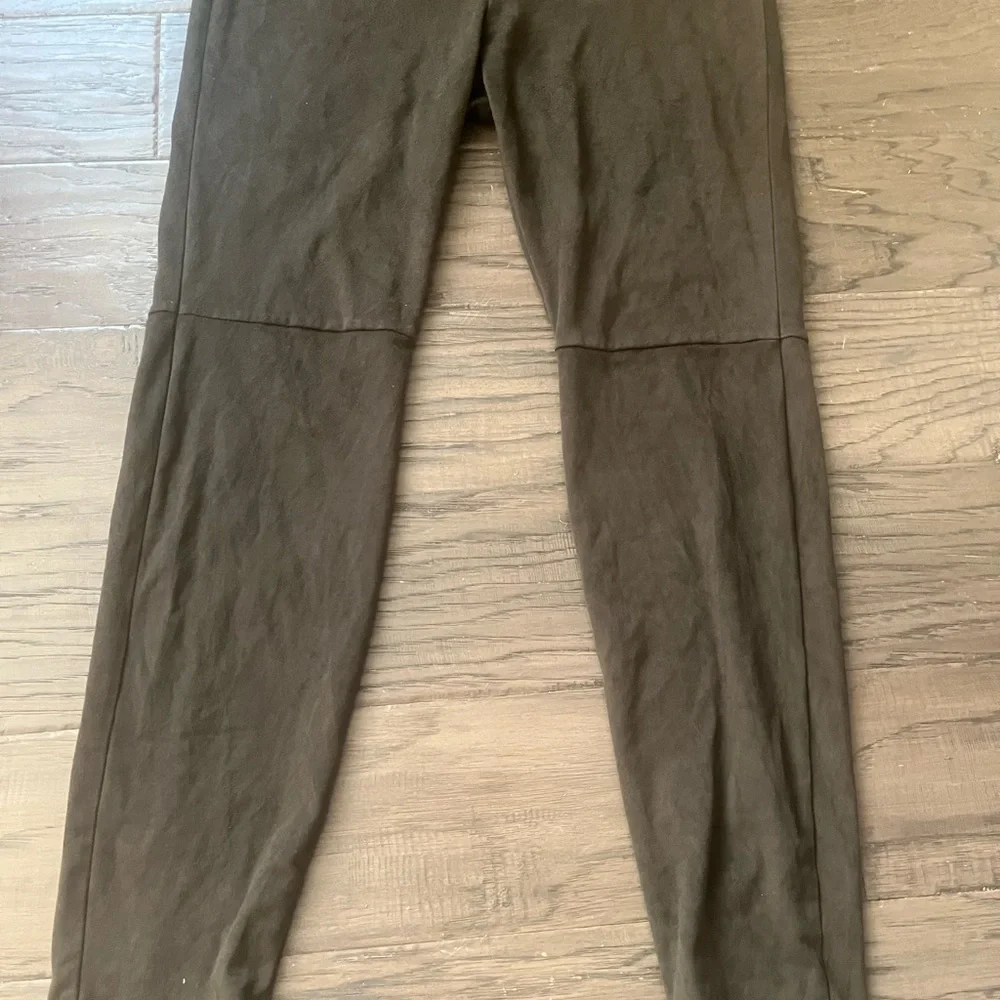 HUE Olive-Tone High Waist Faux Suede Leggings
